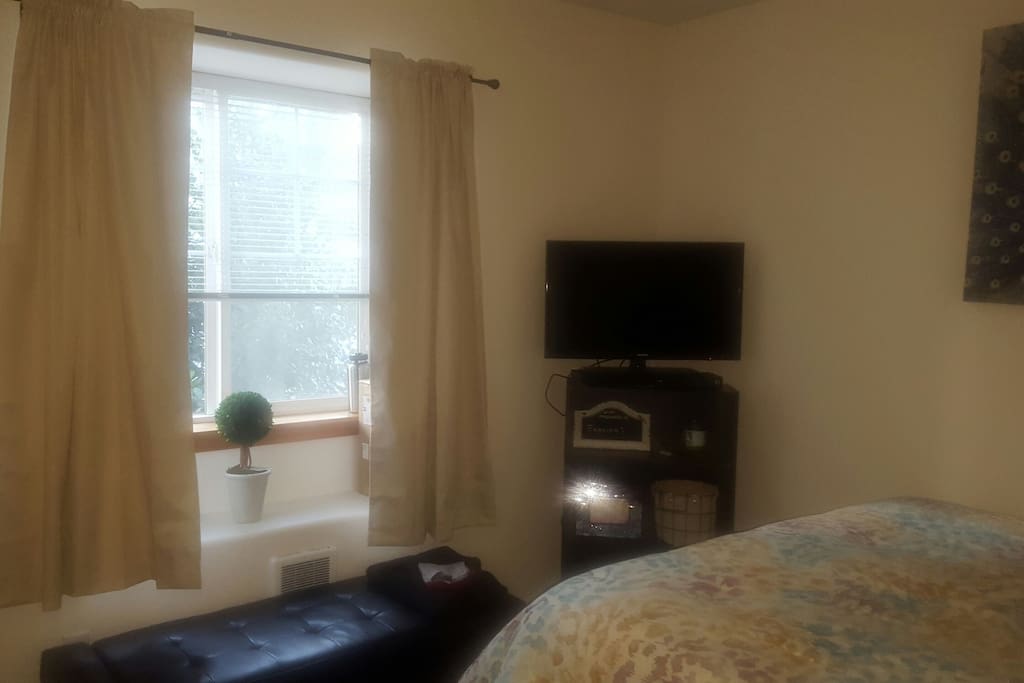 wifi, Netflix and cable available in room with black out curtains