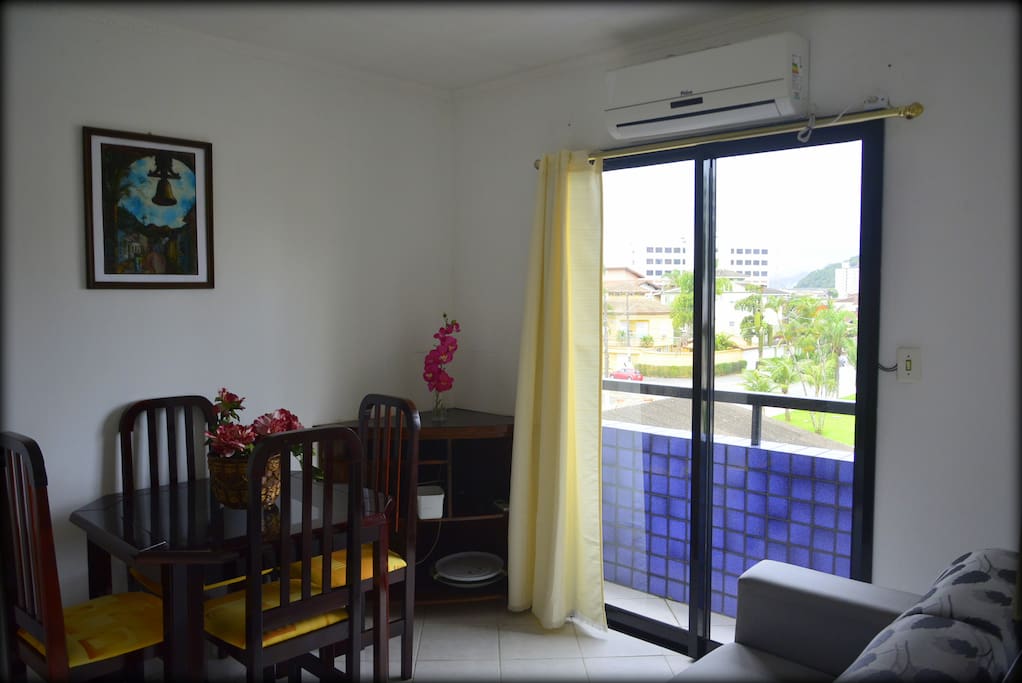Sala com sofá cama