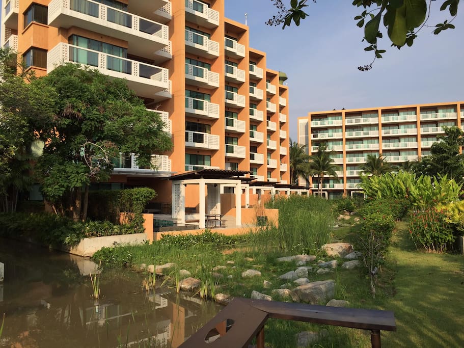 สวนพักผ่อน / Spacious Green spaces