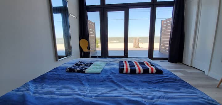 Queen Bedroom 1
