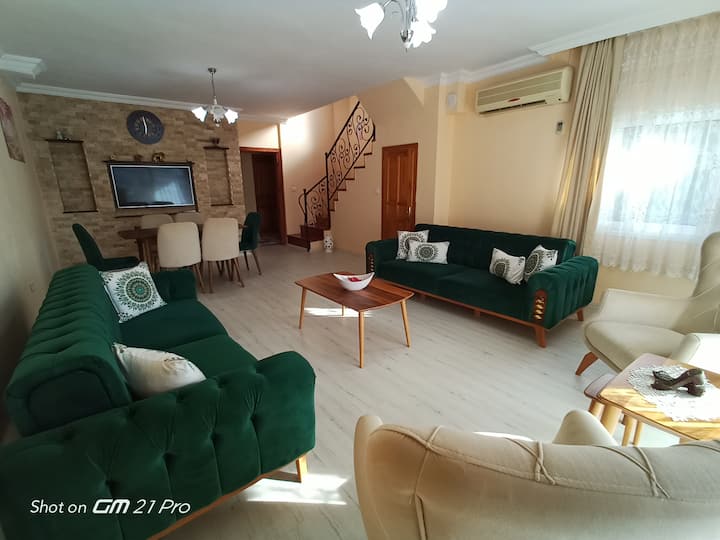 Alaçatı Da Kiralık Havuzlu Villa - Alaçatı