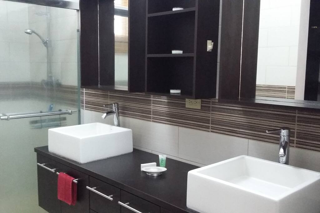 Salle de bain privative 1