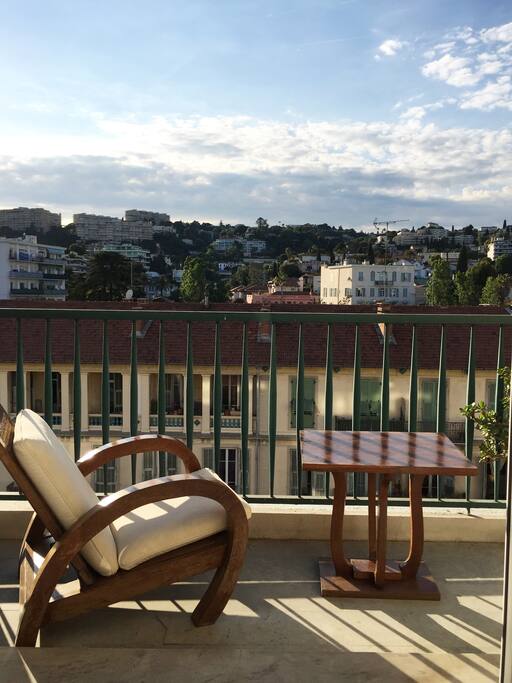 Balcon donnant du côté colline