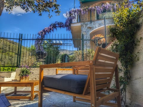 Casa Camilla, 5 km from Finalborgo - Private Garden