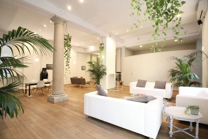 Cozy and Beautiful Condo In the Heart Of Milan gallery image 4