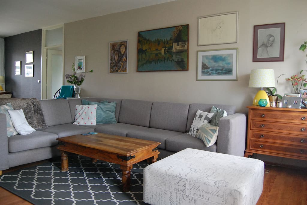 Brand new furnishings and plenty of space to relax.