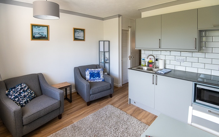 Propiedad de Airbnb exitosa: Self-catering Apartment for 2. Near beach and town en Lancing