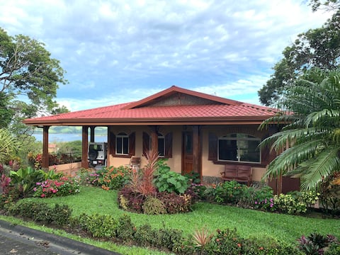 Modern Lake View 3 Bedroom - 10% 7 Day Discount