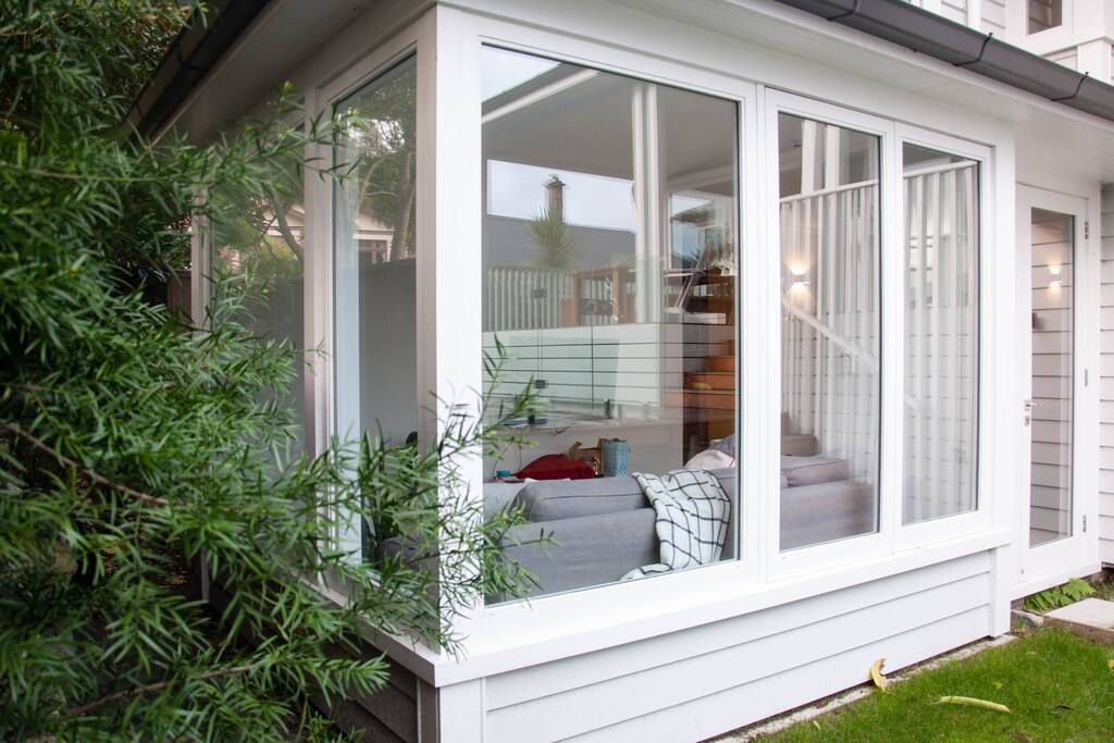 Lounge exterior
