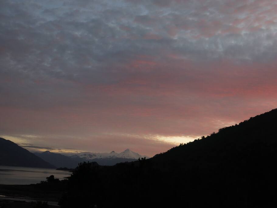Vista al Volcán Yates