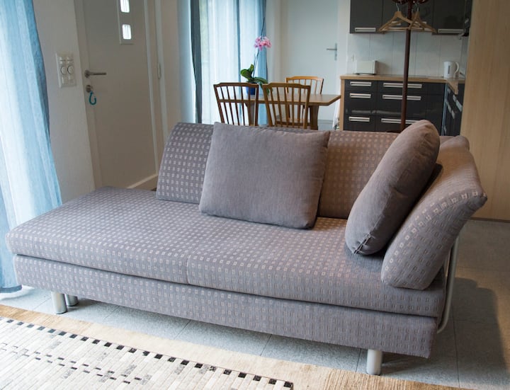Couch kann als Doppelbett genutzt werden