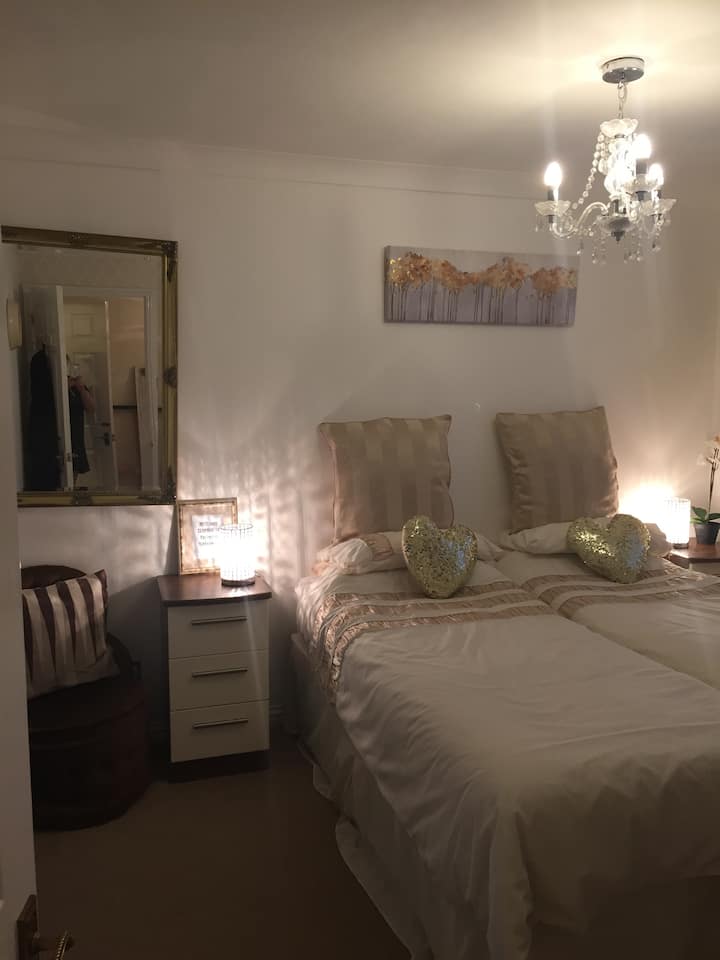 10 Best Airbnb Vacation Rentals In Saffron Walden, UK Updated 2024