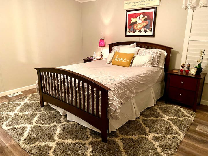 Master Bedrom