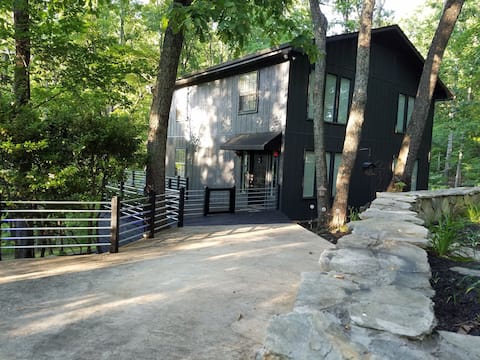 Modern Chill on Paris Mountain