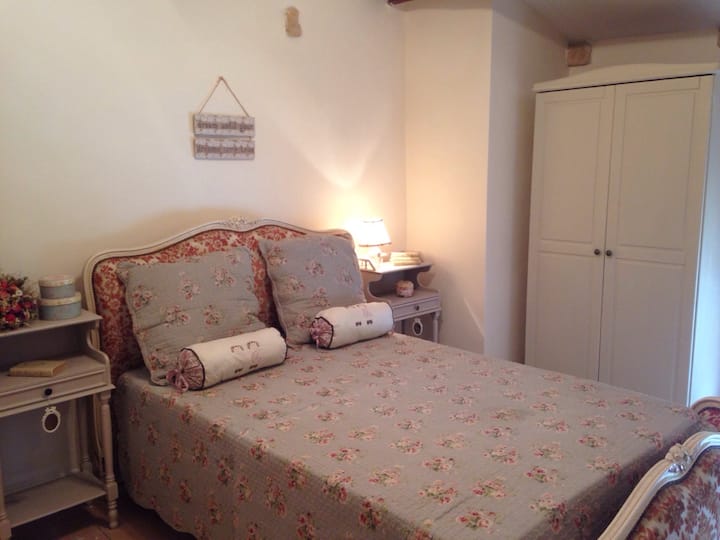 Ორადგილიანი საძინებელი კონდიციონერით 