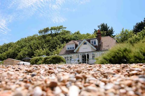 Panoramic Beach Retreat in Arts & Crafts House