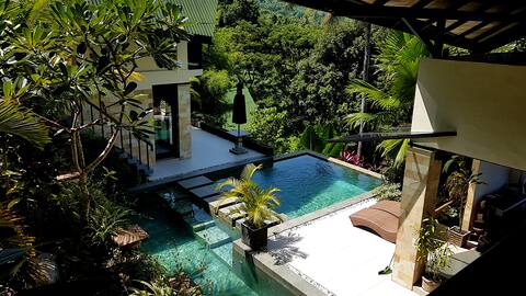 Guest House with Amazing Views close to Bunaken
