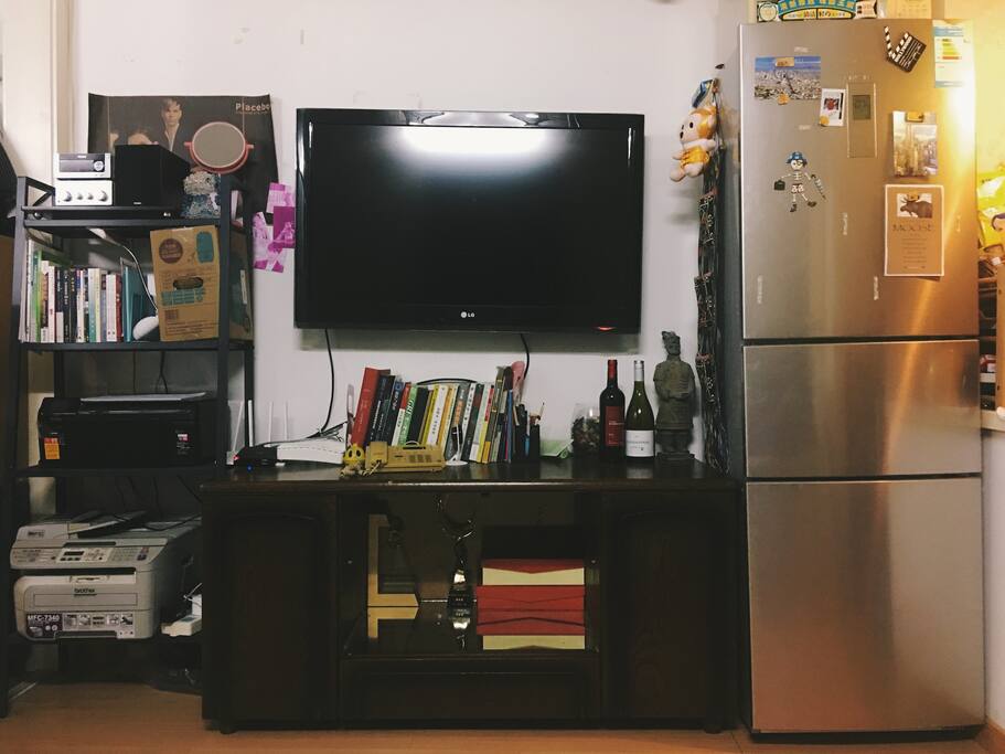 电视、冰箱、电话、打印机,书籍
