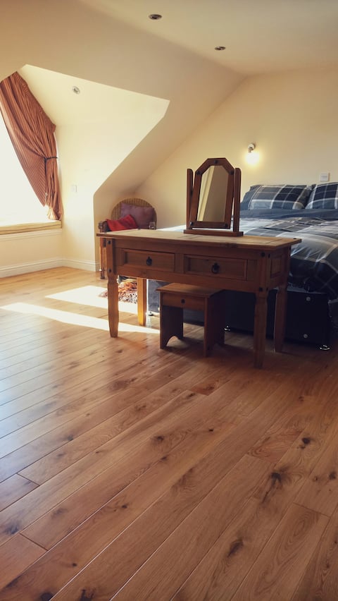 The Flat at the Old School