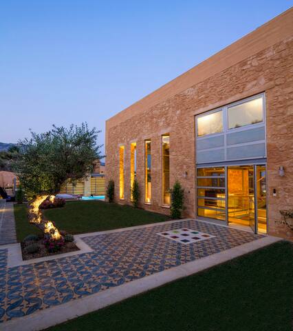 Olea Villas – Walking distance beach – Heated pool gallery image 3