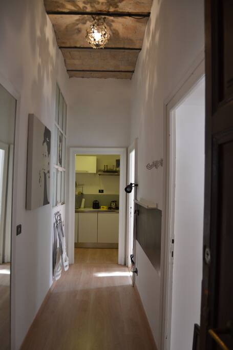 entrance/kitchen