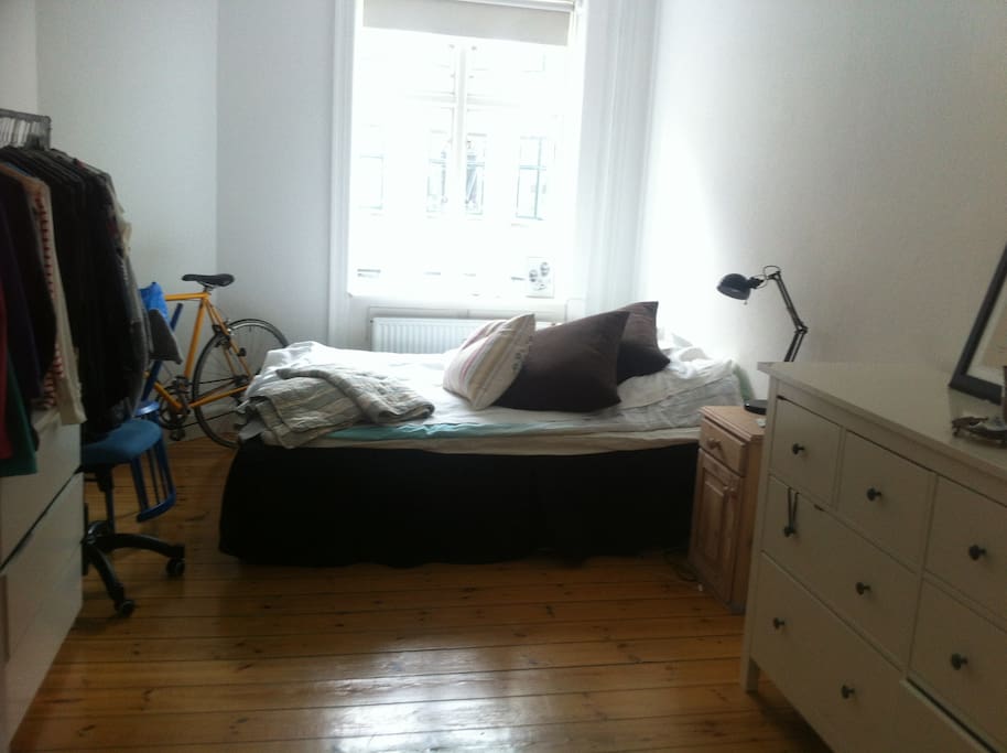 Bed room