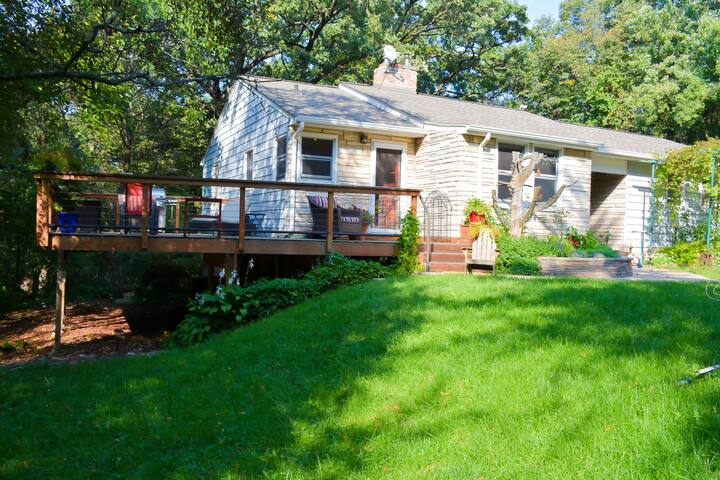 Simpson Gardens, Private apartment on 9 Mile Creek