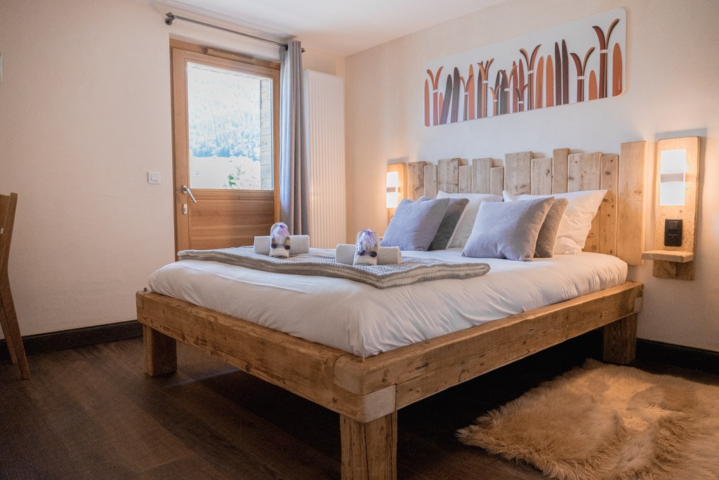 ห้องนอนเตียงใหญ่สำหรับผู้ปกครอง 