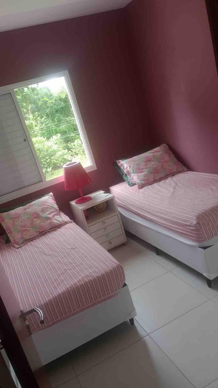 ห้อง 2 เตียงเดี่ยว 2 หลัง