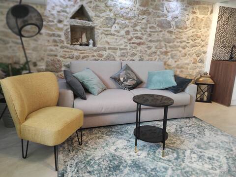 Popular Airbnb listing: Stone house, Svirče, Hvar in Jagodna