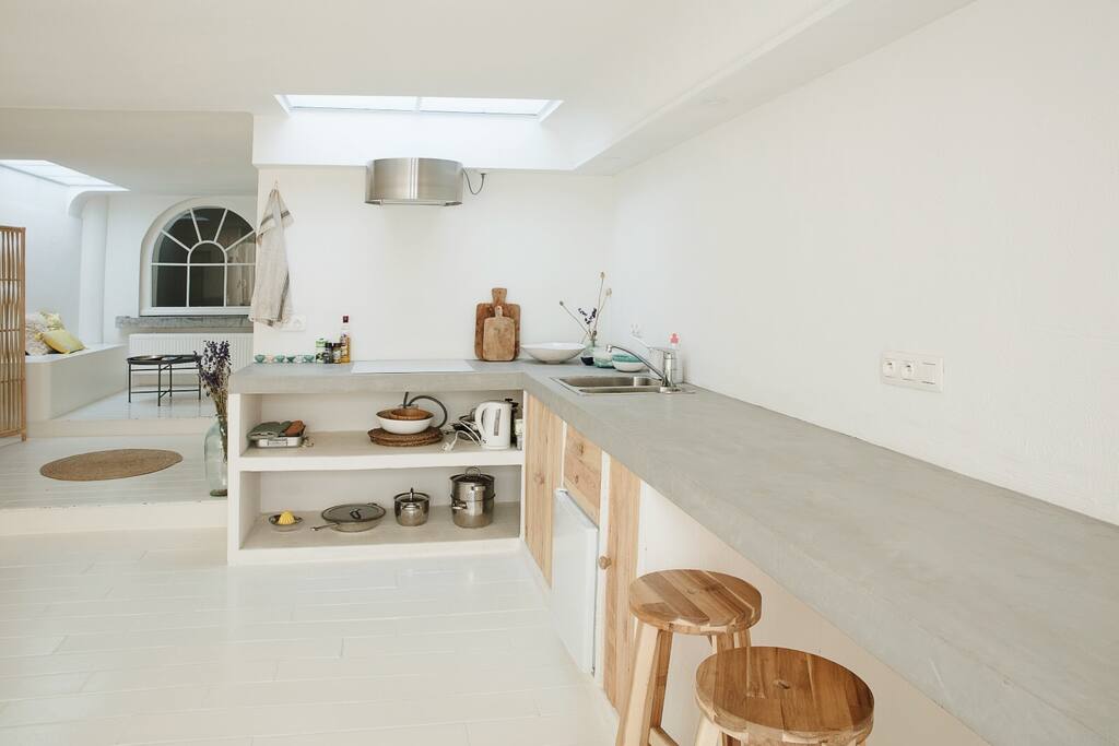 Welcome to the Boho Cave! A fully-equipped zen apartment for up to 5 people to have the perfect holiday!
