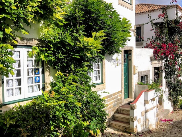 Charming cottage inside Óbidos Castle- 2BR-Sleeps7