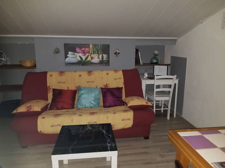 Charmant Petit Logement A La Tour D'aigues - Pertuis