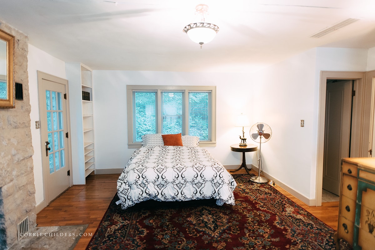 Bedroom 2-Queen Bed
Considered the master. Has a private attached bath with stand up shower. 