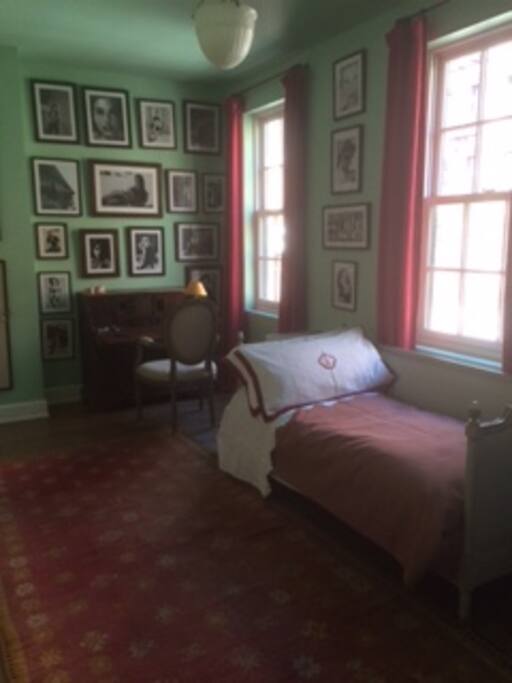 Dressing Room with Daybed