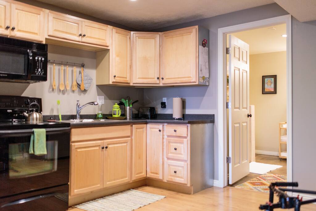 kitchen - everything you'll need to cook a meal. complimentary local coffee, hot chocolate and tea.