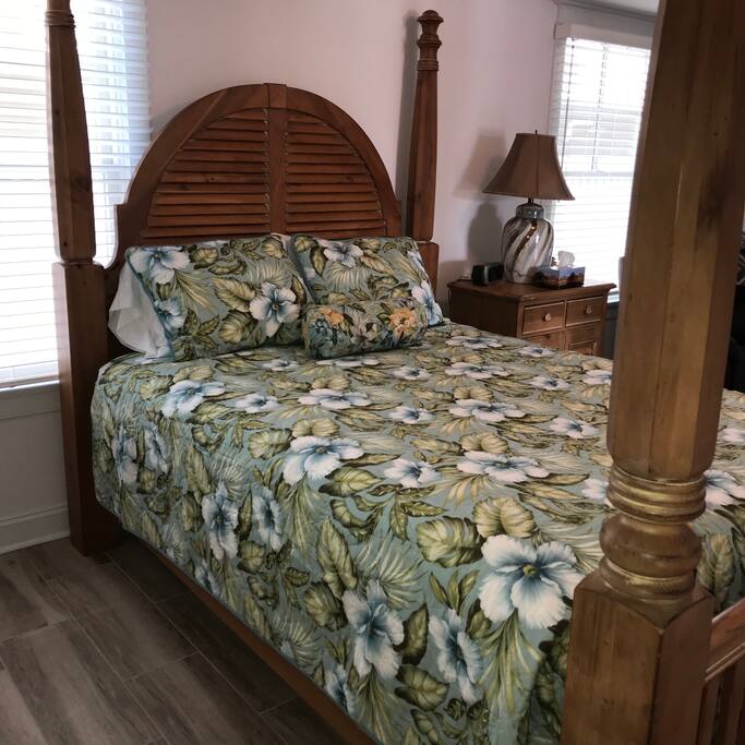 Queen size bed