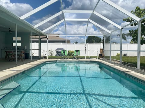 Private Apartment with sunny pool