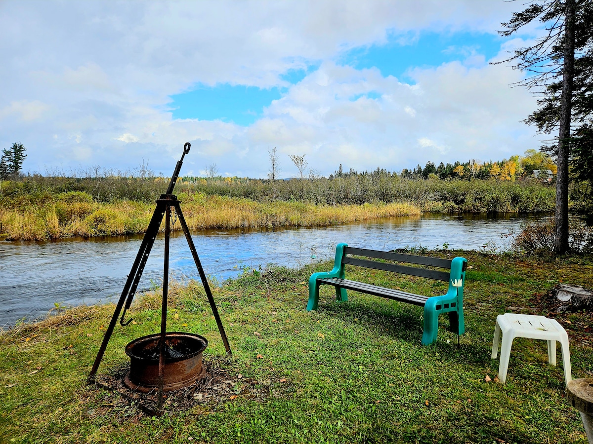 The JETAway - Cabins for Rent in Juniper, New Brunswick, Canada