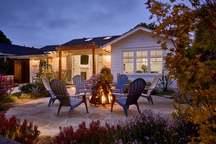 Luxury Beach House – Game Room & Hot Tub gallery image 2