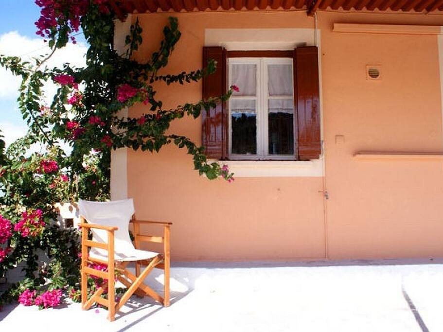 Covered veranda in front of the house
