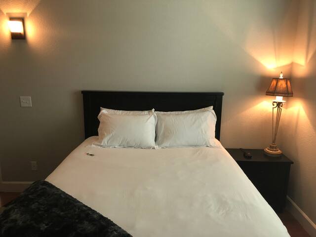 Comfortable, Clean & Serene Private Suite