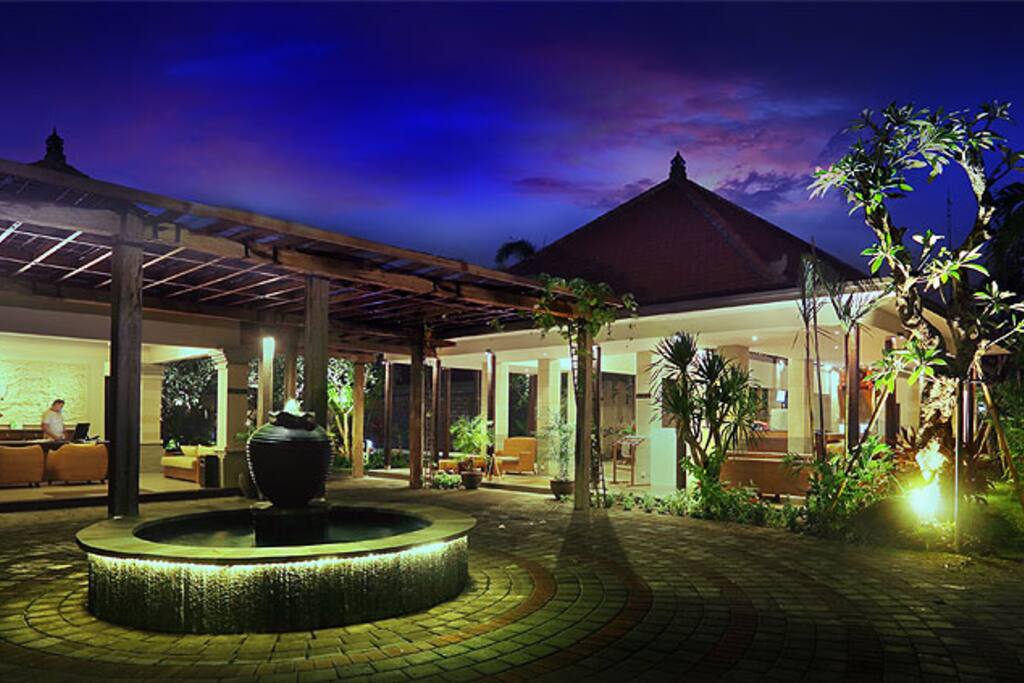MAIN LOBBY