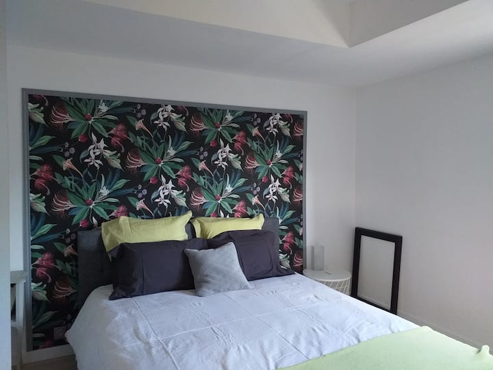 Dormitorio "Fleurie" con cama de 160x111.