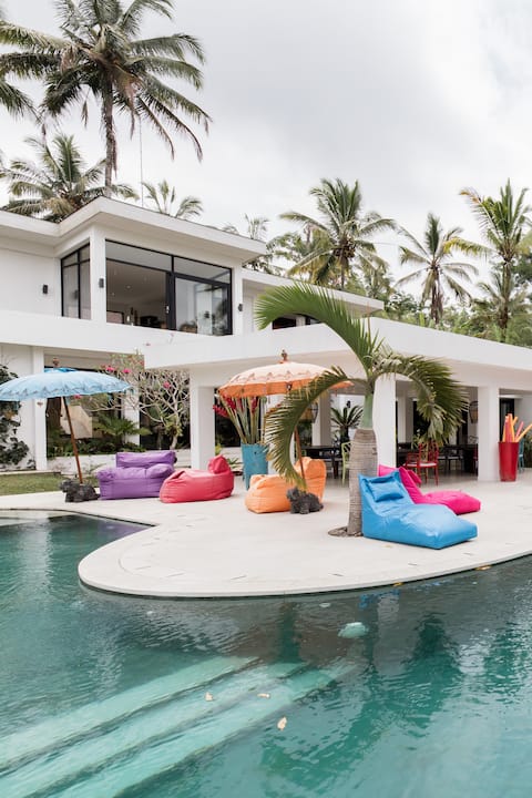 Live the good life in a beautiful Balinese villa with pool