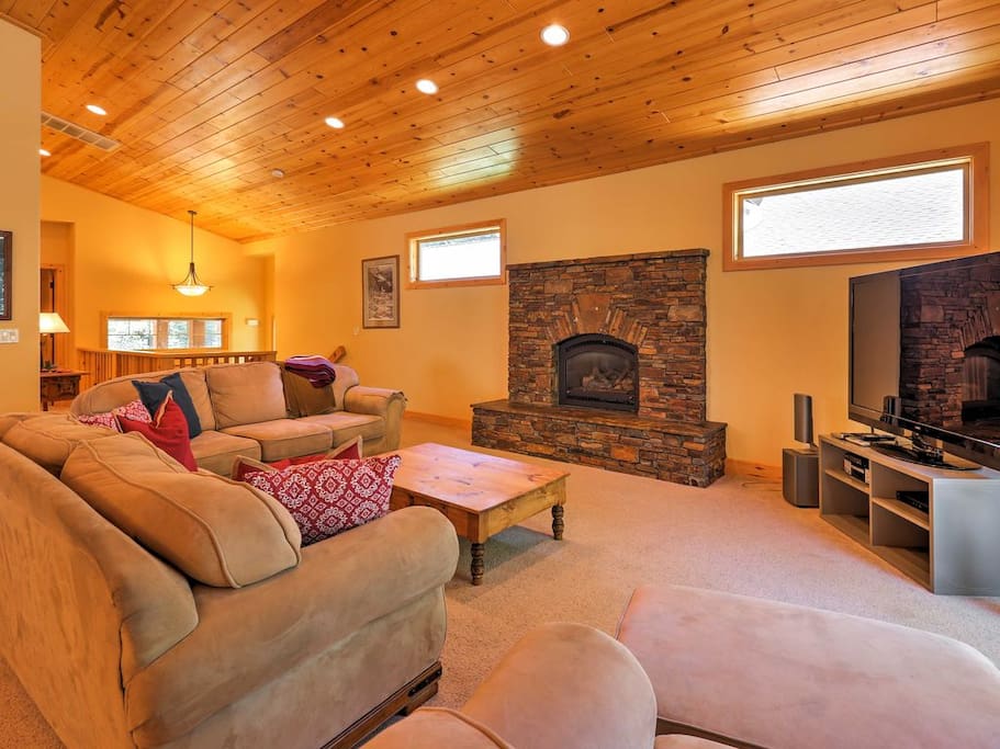 Warm up on the plush, comfortable couches while enjoying the cozy gas fireplace