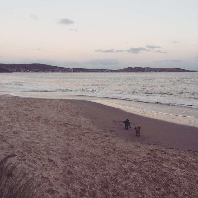 Beautiful Bellerive Beach is across the road.