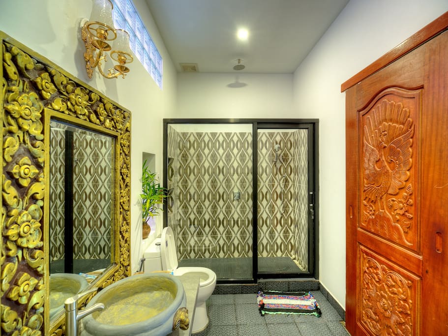 Kanak Bathroom