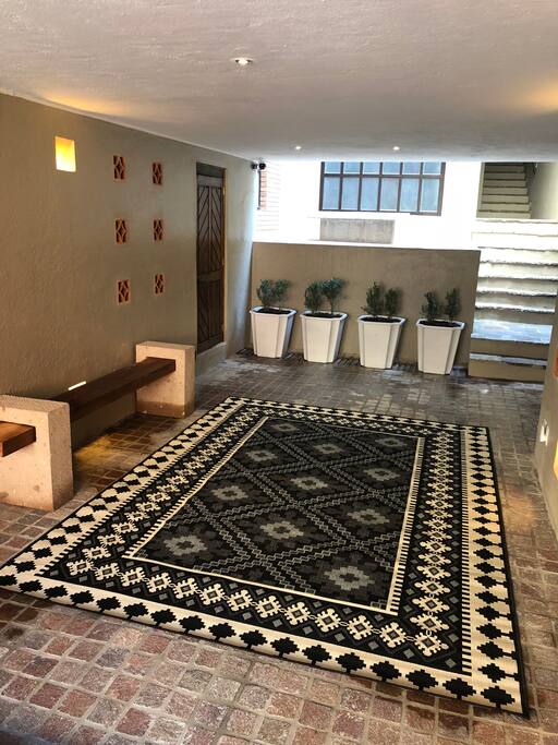 Entrance hall and meeting point for all 5 units