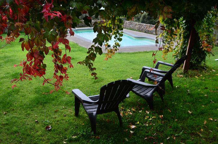 casa rural con piscina a Olot PG000692 gallery image 2
